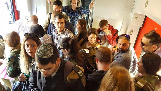 Час пик на железной дорогеnullnull Час пик на железной дороге