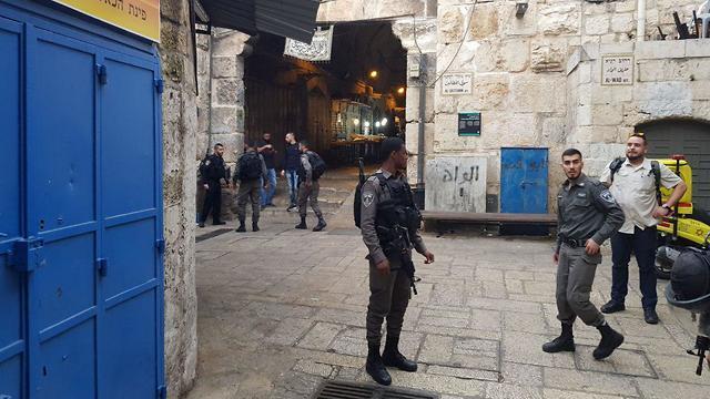 Блокпост у Львиных ворот Старого города (צילום: דוד מיכאל/TPS) Блокпост у Львиных ворот Старого города