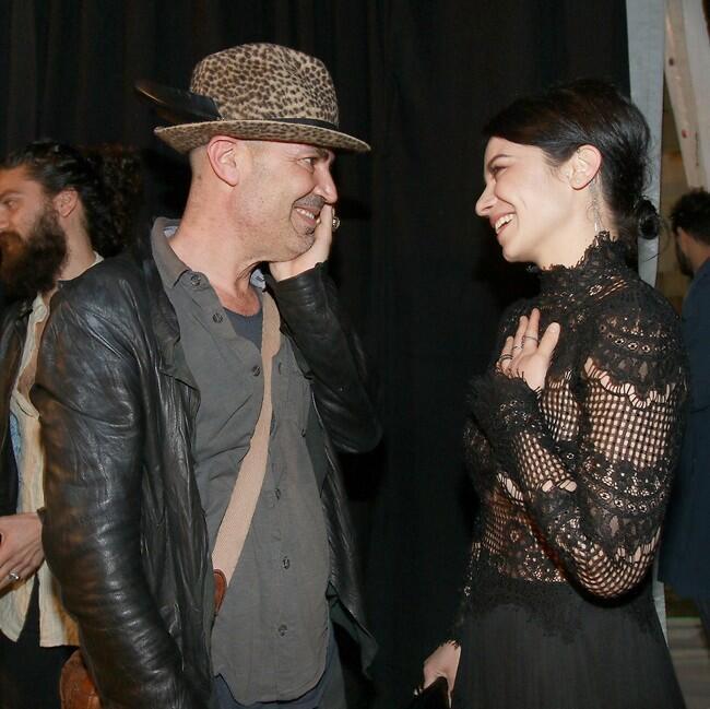 Виви Беллаиш и певица Нинет Тайеб, 2018 год. Фото: Анат Мосберг (צילום: ענת מוסברג) Виви Беллаиш и певица Нинет Тайеб, 2018 год. Фото: Анат Мосберг