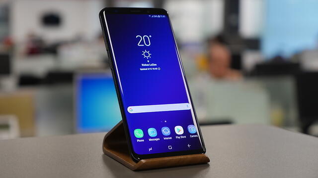 Samsung Galaxy S9 Plus. Фото: Гай Леви