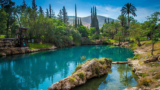Ган-Шлоша. Фото: Мано Гриншпан (צילום: מנו גרינשפן) Ган-Шлоша. Фото: Мано Гриншпан