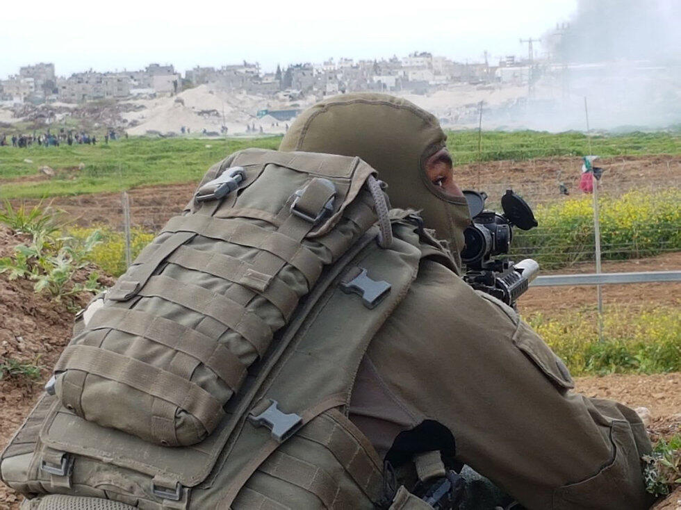 IDF sniper near the Gaza border