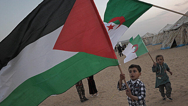Palestinian children brought to March of Return