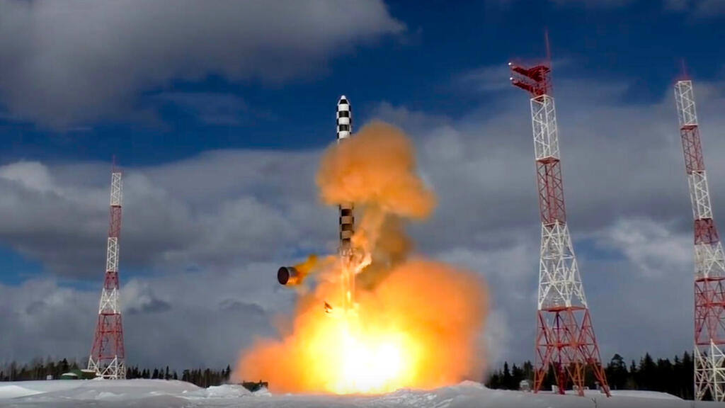 שיגור טיל בליסטי