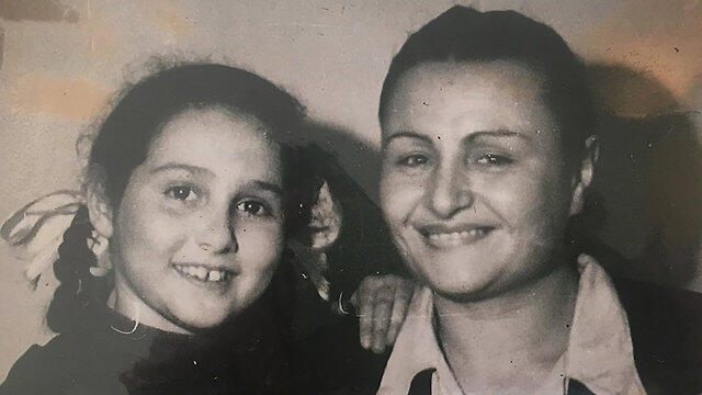 Ева с мамой Фелициейnullnull Ева с мамой Фелицией