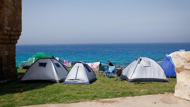 Стоянка в заповеднике Ахзив. Фото: управление заповедников и национальных парков (צילום: רשות הטבע והגנים) Стоянка в заповеднике Ахзив. Фото: управление заповедников и национальных парков