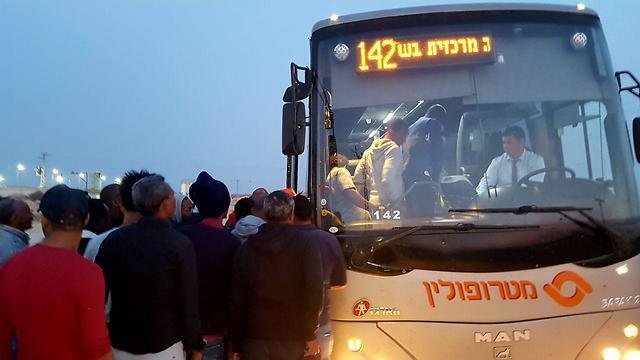 58 asylum seekers were freed from the Saharonim facility earlier Wednesday (צילום: רועי עידן) 58 asylum seekers were freed from the Saharonim facility earlier Wednesday