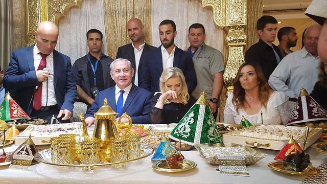 Премьер-министр с супругой на праздновании Мимуны в Ган-Явне