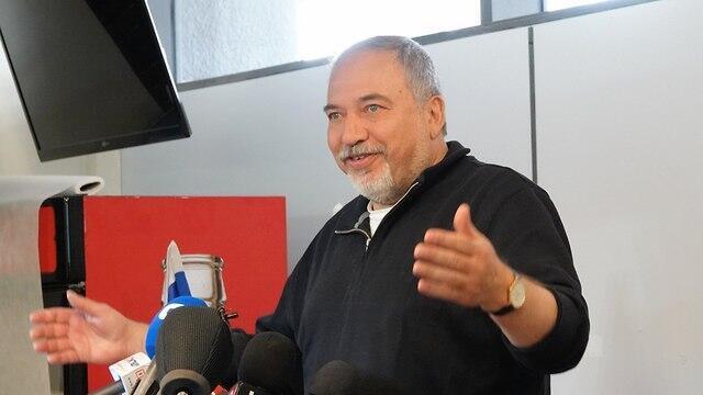 Defense Minister Lieberman said those responsible will be found (צילום: אפרים שריר) Defense Minister Lieberman said those responsible will be found