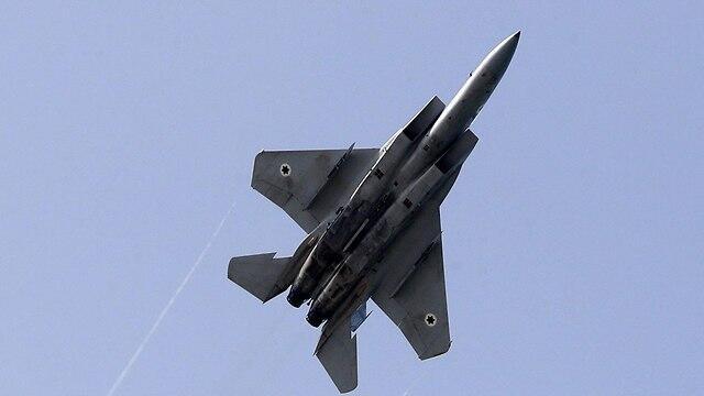 Самолет, участвующий в авиашоу. Фото: AFP