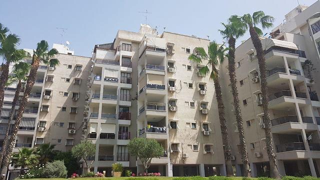 Жилой дом. Фото: Билли Френкель (צילום: בילי פרנקל) Жилой дом. Фото: Билли Френкель