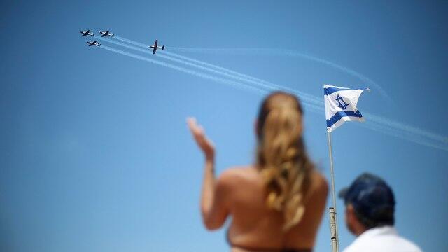 Воздушный парад в День независимости. Фото: AP (צילום: AP) Воздушный парад в День независимости. Фото: AP