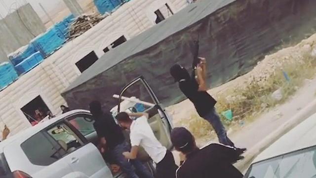 Гонки со стрельбой (кадр видеозаписи)