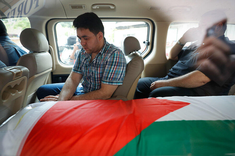 Гроб с телом Аль-Батша. Фото: AP (צילום: AP) Гроб с телом Аль-Батша. Фото: AP