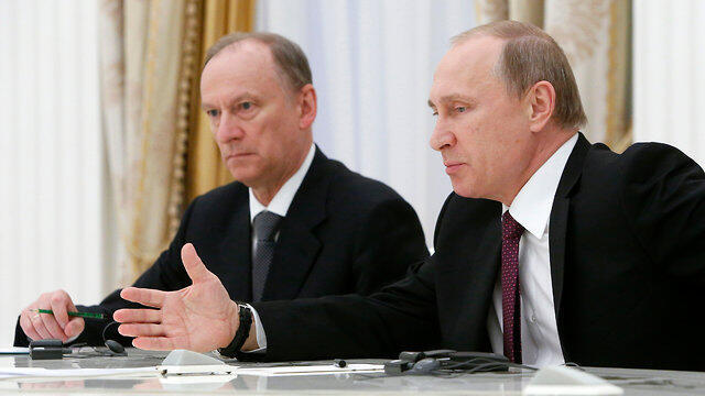 On President Putin (foreground)'s orders, Secretary of Russia's Security Council Patrushev met with his Israeli and Iranian counterparts in Sochi (Photo: Reuters) On President Putin (foreground)'s orders, Secretary of Russia's Security Council Patrushev met with his Israeli and Iranian counterparts in Sochi