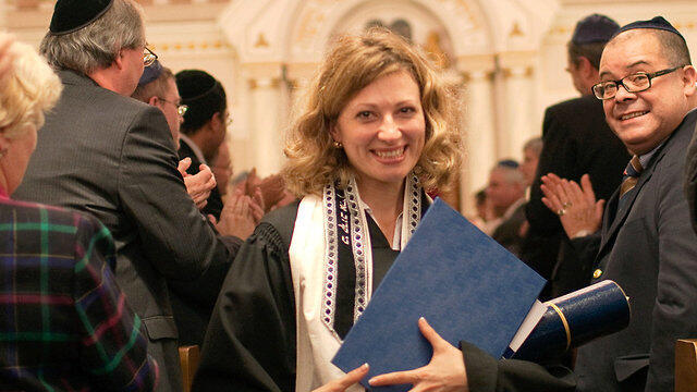 Women will be eligible to apply for position of Knesset rabbi (File photo)