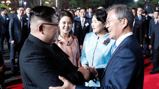 South Korean President Moon Jae-in and North Korean ruler Kim Jong-un 