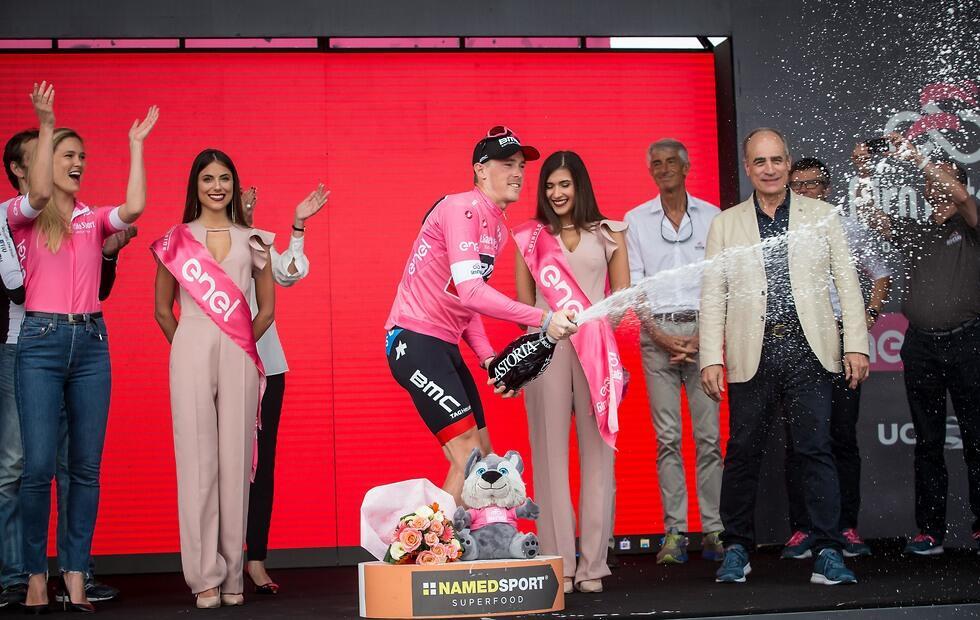 Брызги шампанского. Фото: Оз Муалем (צילום: עוז מועלם) Брызги шампанского. Фото: Оз Муалем