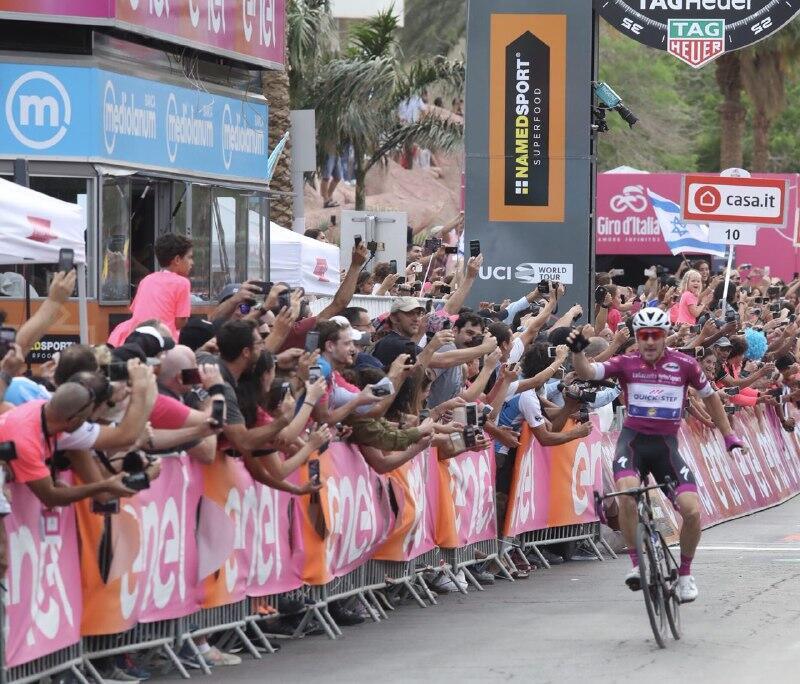 Победный финиш Вивиани. Фото: Орен Аарони (צילום: אורן אהרוני) Победный финиш Вивиани. Фото: Орен Аарони