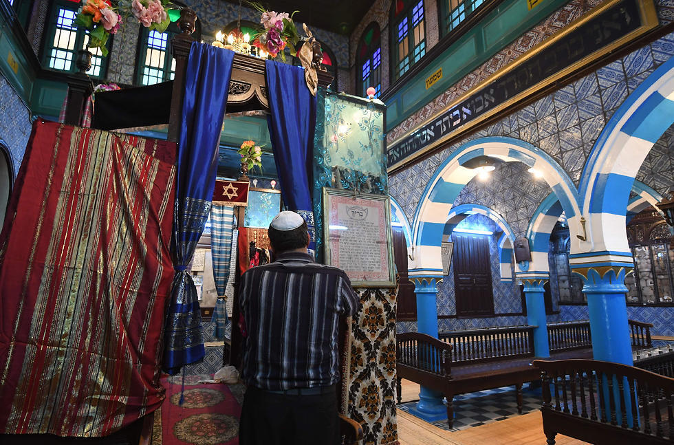 Jewish worshipper at the El Ghriba synagogue in the Tunisian resort island of Djerba
