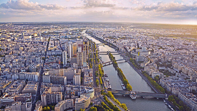 Париж с птичьего полета. Фото: shutterstock