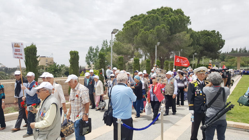 Парад Победы перед кнессетом Фото: Борислав Протченко