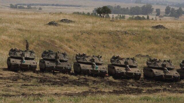 Танки ЦАХАЛа у сирийской границы. Фото: Идо Эрез