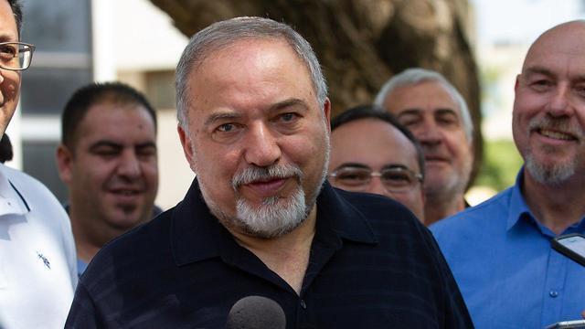 Lieberman tours Golan Heights