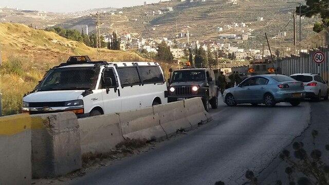 Место теракта. Фото: TPS (צילום: אביה דויטש TPS) Место теракта. Фото: TPS