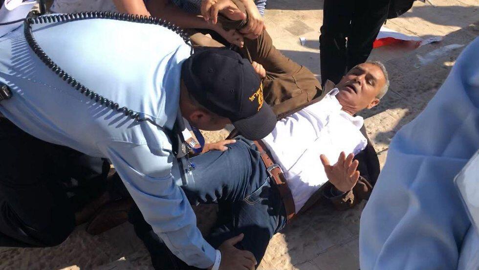 MK Zahalka fending off policenullnull MK Zahalka fending off police