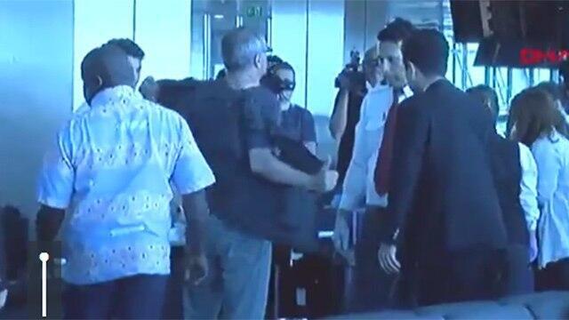 Eitan Na'eh during security check