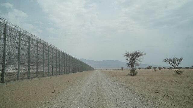 The Jordanian border fence will protected the Ramon Airport from terrorist threats (צילום: דובר צה"ל) The Jordanian border fence will protected the Ramon Airport from terrorist threats