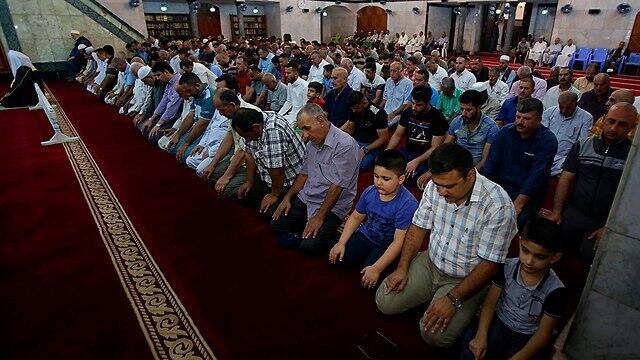 A mosque in Baghdad. Preparing the ground within wide and influential circles before the formal diplomatic rapprochement begins (צילום: AP) A mosque in Baghdad. Preparing the ground within wide and influential circles before the formal diplomatic rapprochement begins