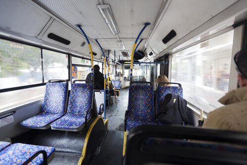 Автобус в Израиле. Фото: elbud shutterstock