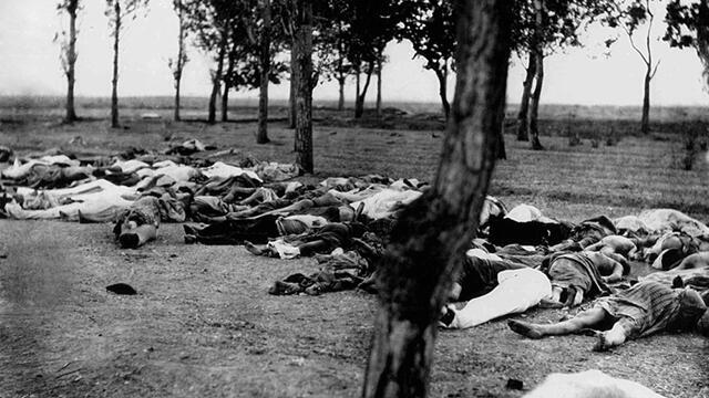 Armenian Genocide, photo from 1915 (צילום: shutterstock) Armenian Genocide, photo from 1915