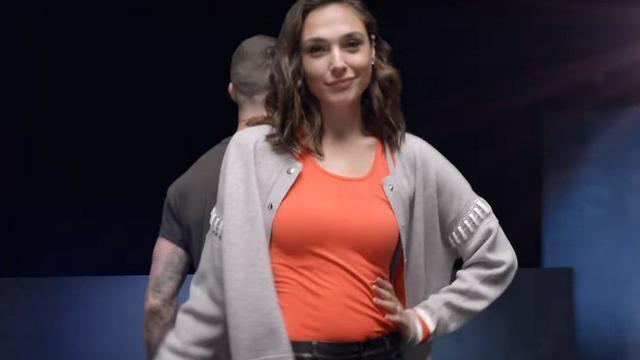 Галь Гадот в клипе Maroon 5nullnull Галь Гадот в клипе Maroon 5