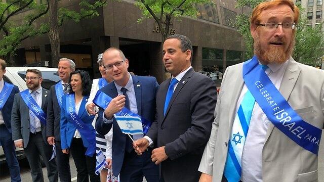 Израильские участники парада солидарности на Пятой авеню. Фото: Исраэль Ацмон