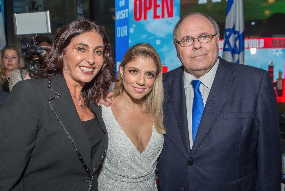 Министр Мири Регев, певица Шири Маймон, генконсул Дани Даян. Фото: Алексей Розенфельд