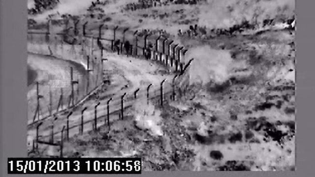 Soldiers throw stun grenades (צילום: דובר צה"ל) Soldiers throw stun grenades