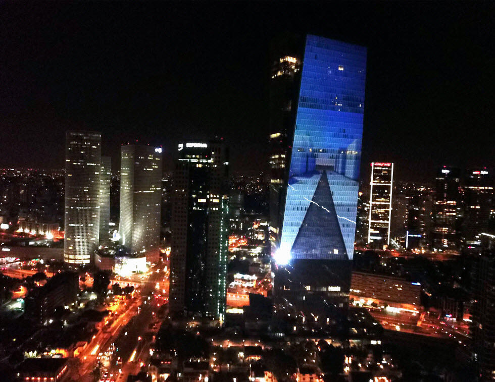 Башня "Азриэли-Сарона". Фото: Гай Садот (צילום: גיא שדות) Башня "Азриэли-Сарона". Фото: Гай Садот