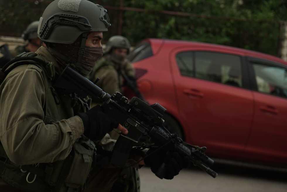 Duvdevan soldiers arrest suspect