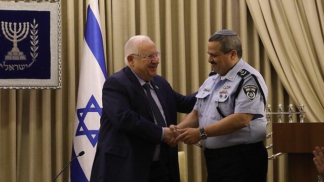 President Reuven Rivlin (L) and Police Commissioner Roni Alsheikh (צילום: אוהד צויגנברג ) President Reuven Rivlin (L) and Police Commissioner Roni Alsheikh