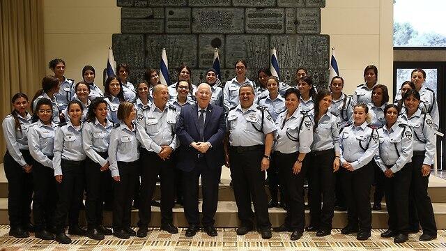 Rivlin, Alsheikh meet with Arab female police officers  