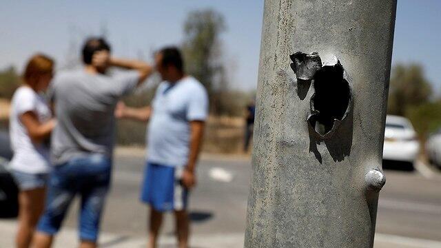 Gaza border communities after a night of mortar shell barrage (צילום: רויטרס) Gaza border communities after a night of mortar shell barrage