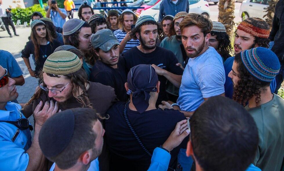 Supporters of the Duma attack suspects (צילום: טל שחר) Supporters of the Duma attack suspects