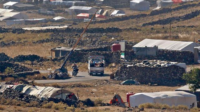Refugee camp for Syrians fleeing Deraa