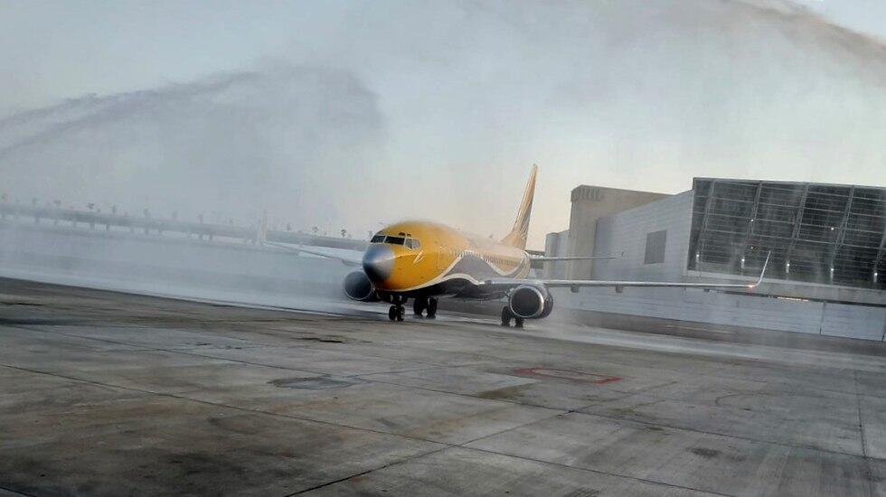 Первый лайнер компании ASL приземляется в аэропорту Бен-Гурион