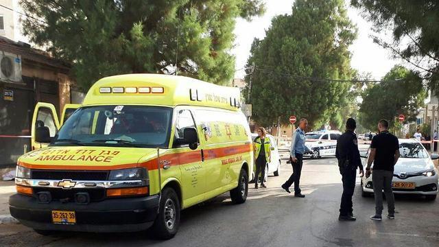 На месте убийства в Беэр-Шеве. Оперативная съемка МАДА (צילום: תיעוד מבצעי מד"א) На месте убийства в Беэр-Шеве. Оперативная съемка МАДА