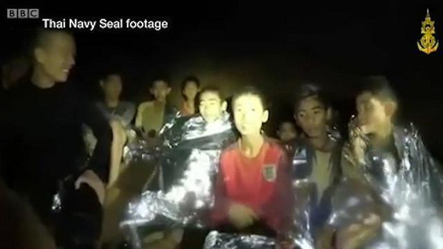 Кадр видеозаписи, сделанной в пещере. Фото: BBC