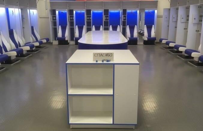 Так японские футболисты прибрались в раздевалке